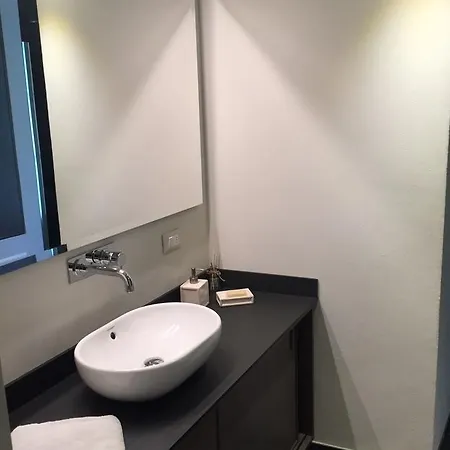 Al Vecchio Porto Casa A Cannero Holiday home *