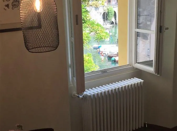 بيت للعطل Al Vecchio Porto Casa A Cannero *