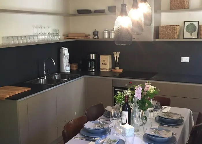 بيت للعطل Al Vecchio Porto Casa A Cannero كانيرو ريفييرا
