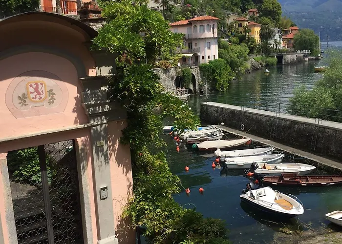 بيت للعطل Al Vecchio Porto Casa A Cannero *