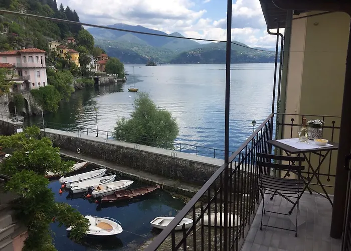 بيت للعطل Al Vecchio Porto Casa A Cannero كانيرو ريفييرا