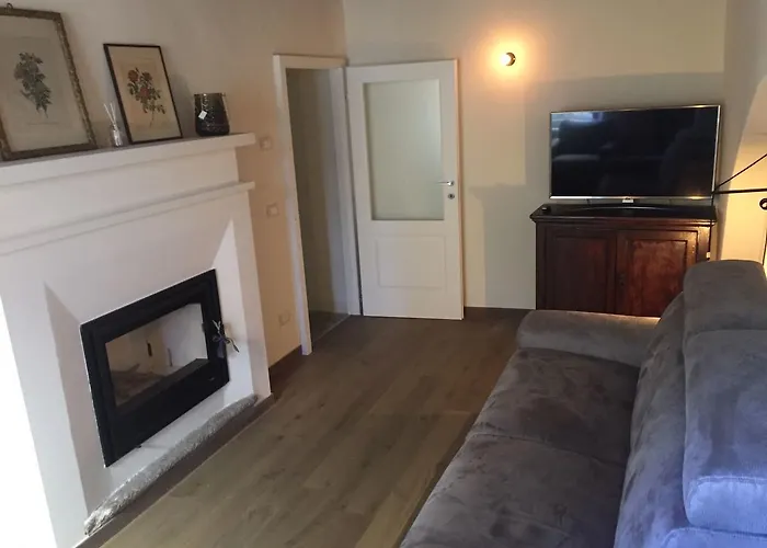 Al Vecchio Porto Casa A Cannero بيت للعطل كانيرو ريفييرا